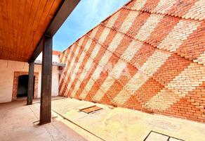 Foto de inmueble en Avenida Juarez, Col. Oaxaca Centro C.P. 68000, Oaxaca de Juárez