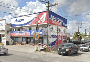 Foto de inmueble en Av Longoria, Col. Victoria C.P. 87390, Matamoros