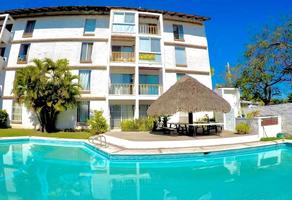Foto de inmueble en Avenida picos paseo vallarta, Col. Valle de Nayarit C.P. 63180, Tepic