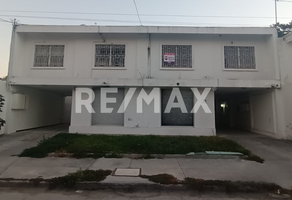 Foto de inmueble en Azucenas, Col. Jardín C.P. 87330, Matamoros