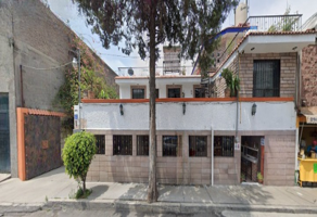 Foto de inmueble en De Los Mayas  #8, Col. Santa Cruz Acatlán C.P. 53150, Naucalpan de Juárez
