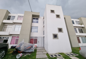 Foto de inmueble en CDA AVENIDA OCEANO PACIFICO LOS HROES TIZAYUCA 30131912349, Col. Los Héroes Tizayuca C.P. 43816, Tizayuca