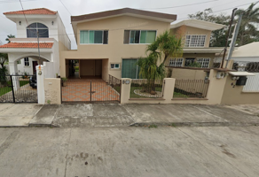 Foto de inmueble en Calle Río Jamapa, Col. Jardines de Tuxpan C.P. 92890, Tuxpan