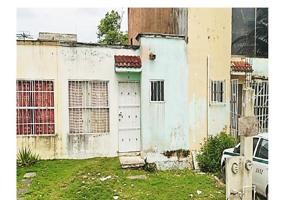 Foto de inmueble en CALLE DE  OZUMBA  #1579 A , Col. Hacienda Real del Caribe C.P. 77539, Benito Juárez
