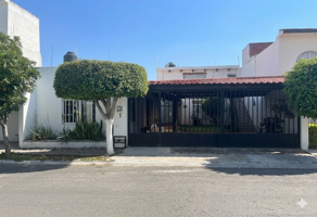 Foto de inmueble en De La Esperanza 104, Modelo, 76177 Santiago de Querétaro, Qro., Col. Residencial Frondoso C.P. 76177, Querétaro