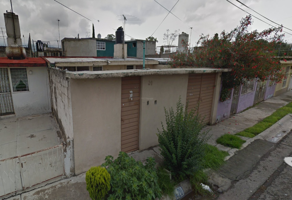 Foto de inmueble en Cardenales 20 #20, Col. Izcalli Jardines C.P. 55050, Ecatepec de Morelos