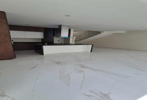 Foto de inmueble en Calle delfín  #s/n, Col. Marina Mazatlán C.P. 82103, Mazatlán