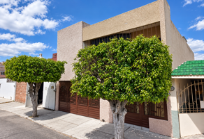 Foto de inmueble en Luis González Obregón 139, Zona de Oro, 38023 Celaya, Gto. #139, Col. Zona de Oro C.P. 38023, Celaya