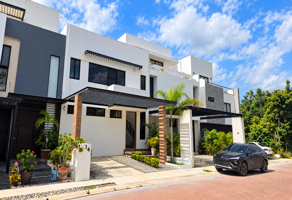 Foto de inmueble en 77560 Cancún, Quintana Roo, Col. Residencial Río C.P. 77560, Benito Juárez