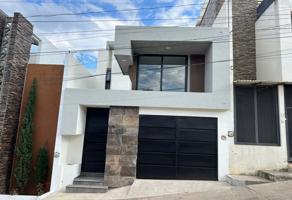 Foto de inmueble en La Loma, 61608 Pátzcuaro, Mich., Col. La Loma C.P. 61608, Pátzcuaro