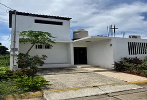 Foto de inmueble en Boulevard de las naciones #1, Col. Jardín Princesas I C.P. 39890, Acapulco de Juárez