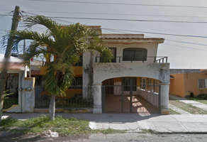 Foto de inmueble en Av De Los Tamarindos  27 #27, Col. Del Sol C.P. 28219, Manzanillo