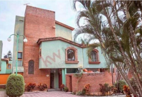 Foto de inmueble en Avenida Cuauhtémoc, Col. Amatitlán C.P. 62410, Cuernavaca