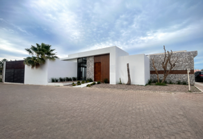 Foto de inmueble en San Carlos, Son., Col. El Creston C.P. 85506, Guaymas