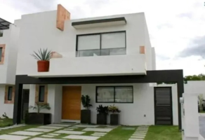 Foto de inmueble en Calle Santa Fe, Col. Juriquilla Santa Fe C.P. 76230, Querétaro