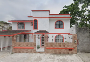 Foto de inmueble en Del Obrero, Obrero Campesina, Xalapa-Enríquez, Ver., Col. Obrero Campesina C.P. 91020, Xalapa