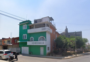 Foto de inmueble en Avenida 5 de Febrero 100 #100, Col. Las Campanas C.P. 76010, Querétaro