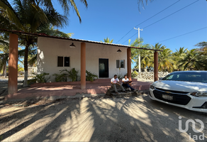 Foto de inmueble en CALLE 50 #177, Col. Telchac Puerto C.P. 97407, Telchac Puerto