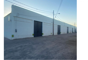 Foto de inmueble en Calle de la Industria, Col. Industrial C.P. 21010, Mexicali