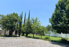 Foto de inmueble en calle, Col. Los Cristales Campestre C.P. 64990, Monterrey