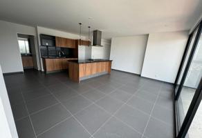 Foto de inmueble en Calzada Lázaro Cárdenas #3490, Col. Chapalita C.P. 44500, Guadalajara
