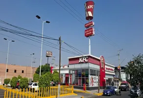 Foto de inmueble en Carmelo Pérez y glorieta de Colón, Col. Ampliación La Perla Reforma C.P. 57830, Nezahualcóyotl