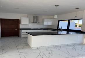 Foto de inmueble en P.º Burgos Sur 113, Burgos Cuernavaca, 62584 Tres de Mayo, Mor. #113, Col. Burgos Sección Ontario C.P. 62584, Temixco