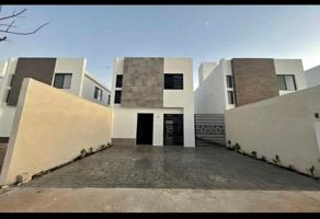 Foto de inmueble en C. 141 914, Fraccionamiento Esmeralda Residencial, 97306 Mérida, Yuc. #934, Col. Chichi Suárez C.P. 97306, Mérida