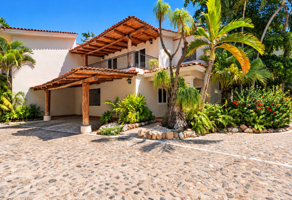 Foto de inmueble en 63734 Cruz de Huanacaxtle, Nay. #40, Col. Punta de Mita C.P. 63734, Bahía de Banderas