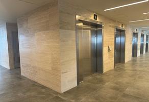 Foto de inmueble en Centro Cpomercial, Col. Ciudad Satélite C.P. 53100, Naucalpan de Juárez