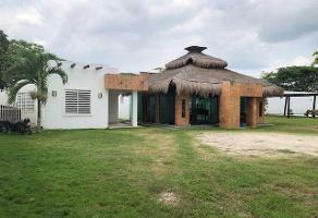 Foto de inmueble en  , Col. Comalcalco Centro C.P. 86300, Comalcalco