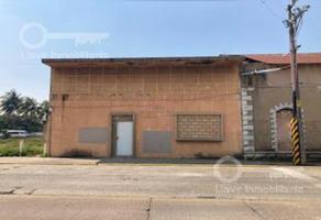 Foto de inmueble en Cristobal Colón 204 entre 18 de Marzo, Col. Esfuerzo de los Hermanos Del Trabajo C.P. 96430, Coatzacoalcos