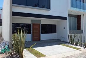 Foto de inmueble en Av. Punto Sur, 45645 Los Gavilanes, Jal. #Coto IIInt. Casa 101, Col. Punto Sur C.P. 45645, Tlajomulco de Zúñiga