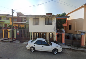 Foto de inmueble en Bernardo Simonin 703, Ampliacion Emiliano Zapata, 96560 Coatzacoalcos, Ver. #703, Col. Emiliano Zapata C.P. 96560, Coatzacoalcos