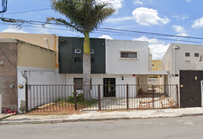Foto de inmueble en Avenida los Almendros 2429 #2429, Col. Los Almendros C.P. 87049, Victoria