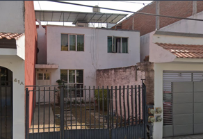 Foto de inmueble en Fuerza Aérea, Villas de la Magdalena, Uruapan, Mich., Col. Uruapan Centro C.P. 60000, Uruapan