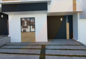 Foto de inmueble en Cto del Sonido., Col. Lartesi C.P. 58350, Morelia