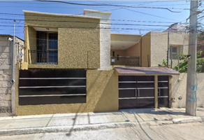 Foto de inmueble en Calle José María Velasco, Col. Los Alcanfores C.P. 76150, Querétaro