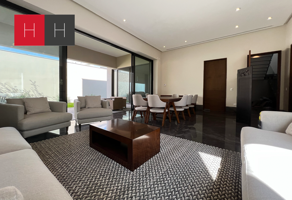Foto de inmueble en Del Valle, Col. Jardines Del Valle C.P. 66220, San Pedro Garza García