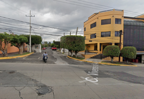 Foto de inmueble en Calle Viveros de Tlalnepantla, Col. Viveros de La Loma C.P. 54080, Tlalnepantla de Baz