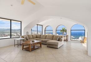 Foto de inmueble en Pedregal, Cabo San Lucas, B.C.S. #275, Col. El Medano C.P. 23453, Los Cabos