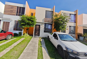 Foto de inmueble en Colina Alegre, 45422 Colinas de Tonalá, Jal. #68, Col. Bosques del Sol C.P. 45422, Tonalá