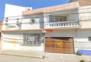 Foto de inmueble en Pedro Cortes 100, Barrio de Sta Bárbara, 50050 Toluca de Lerdo, Méx. #100, Col. Zopilocalco Sur C.P. 50050, Toluca