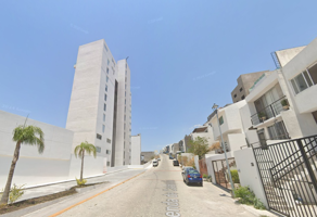Foto de inmueble en Senda de Calandrias, Lomas de Carretas, 76067 Santiago de Querétaro, Qro., Col. La Laguna C.P. 76067, Querétaro
