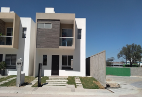 Foto de inmueble en Circuito Pedregal del Rio #90-1, Col. Pedregal del Río C.P. 76833, San Juan del Río