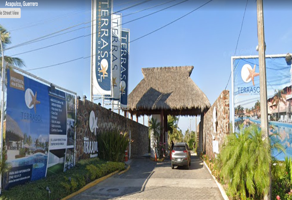 Foto de inmueble en OCEANO PACIFICO #49, Col. 2 Soles C.P. 39893, Acapulco de Juárez