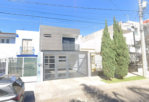 Foto de inmueble en Adalberto Navarro Sánchez 1065, Los Arrayanes, 44766 Guadalajara, Jal. #1065, Col. Los Arrayanes C.P. 44766, Guadalajara
