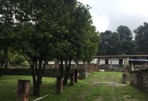Foto de inmueble en Sobre carretera #S/n, Col. Huitzilac C.P. 62510, Huitzilac