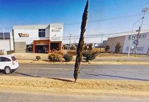 Foto de inmueble en Boulevard Anacleto Glez Flores Norte, Col. 4 Caminos C.P. 47656, Tepatitlán de Morelos