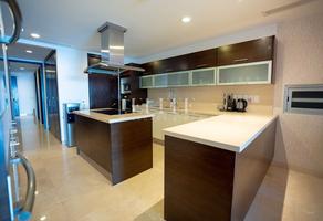 Foto de inmueble en Emerald, Col. Zona Hotelera C.P. 77500, Benito Juárez